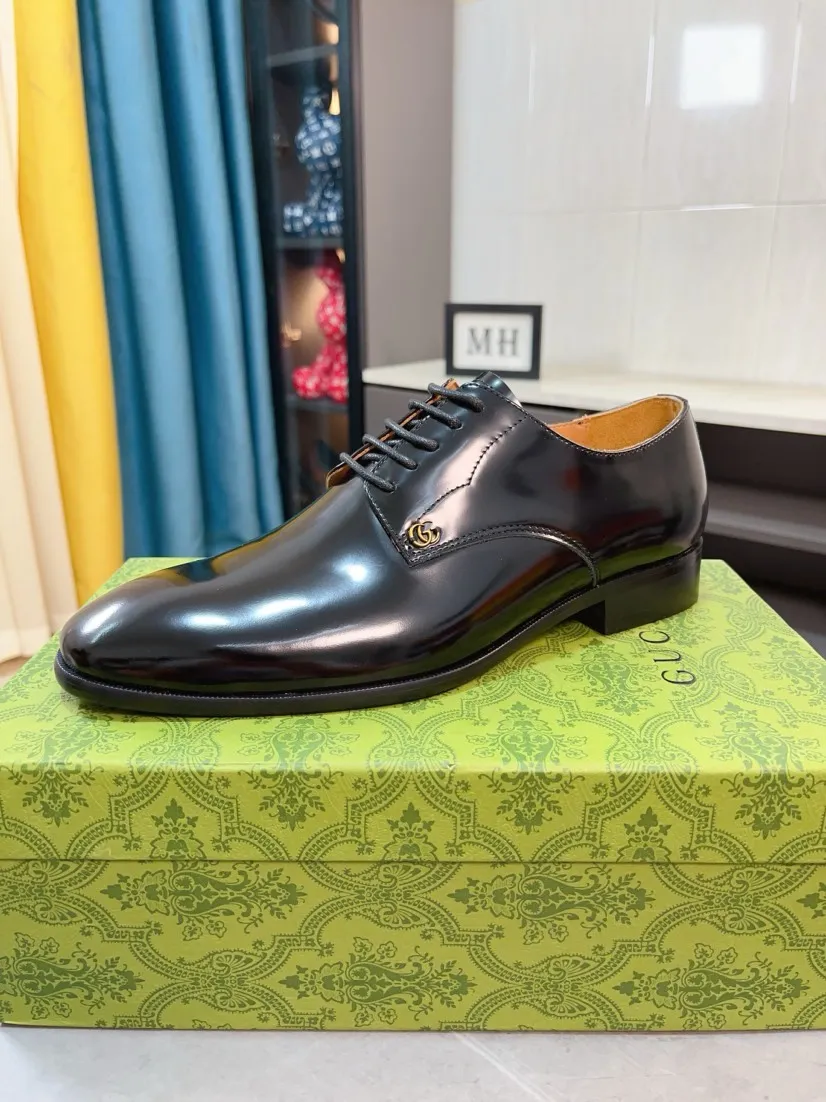 Men's Men's Shoes 💰520🌹🌹Niuli [GUCCI Gucci] A new style of formal men's leather shoes is coming~ The original quality upper is made of patent leather imported from Italy, the leather is soft and delicate, comfortable and soft first-layer cowhide lining, rubber wear-resistant outsole, the shoe shape is dignified and domineering, and the luxury charm cannot be concealed! The natural and free nouveau riche leads the trend. Code number: 38-44
